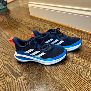 Adidas Youth Boys Shoes New Size 3.5